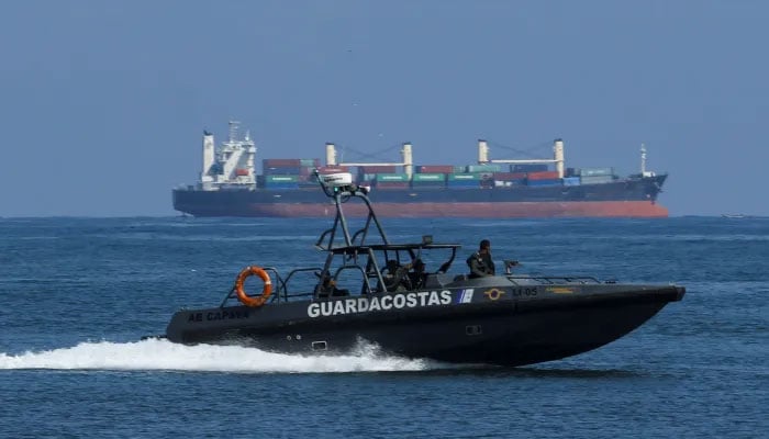 امریکا نے وینزویلا کے ساحل کے قریب تیل بردار جہاز قبضے میں لے لیا