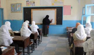 خیبر پختونخوا میں اساتذہ کے لیے اِی ٹرانسفر پالیسی 2025 کی منظوری