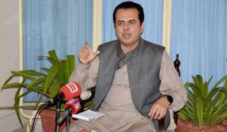 اشتہاری ملزمان کی وطن واپسی کی کوشش کر رہے ہیں: طلال چوہدری