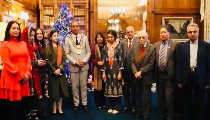 آزاد کشمیر کے وفد کی لارڈ میئر بریڈفورڈ سے ملاقات