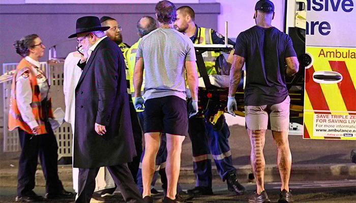 آسٹریلیا: سڈنی میں یہودیوں کے تہوار کی تقریب پر حملہ، 12 ہلاک ، واقعہ دہشت گردی قرار آسٹریلیا: سڈنی میں یہودیوں کے تہوار کی تقریب پر حملہ، 12 ہلاک ، واقعہ دہشت گردی قرار