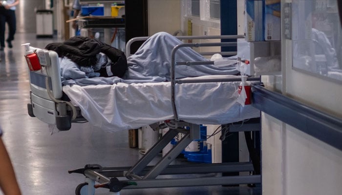 انگلینڈ کے اسپتالوں کو موسمِ سرما میں گنجائش سے زائد مریضوں کا سامنا