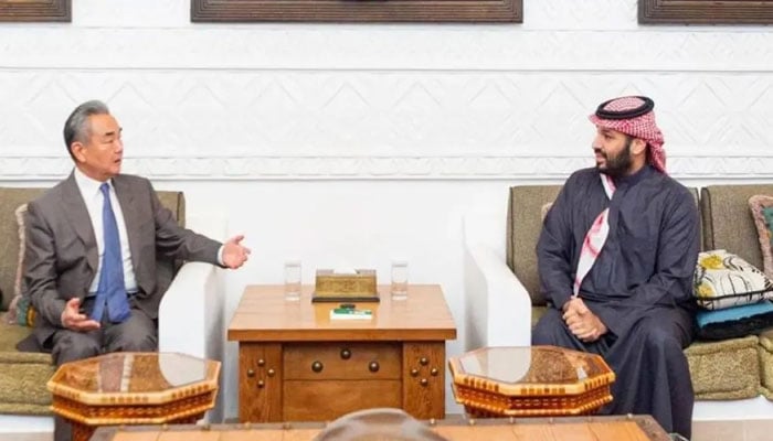 چینی وزیر خارجہ کی سعودی ولی عہد سے ملاقات