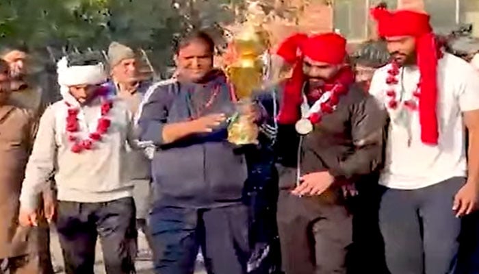 نیشنل گیمز، 14 گولڈ میڈل جیتنے والے پہلوانوں کا شاندار استقبال