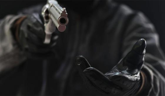 کراچی: خواتین کے ساتھ گھر میں داخل ہونیوالے ڈاکو گھر لوٹ کر فرار