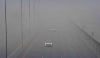 دھند کے باعث موٹر وے ایم 3، ایم 4، ایم 5 کئی مقامات سے بند