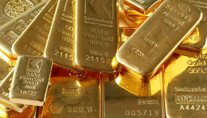 سونے کی قیمت میں 4 ہزار روپے کی کمی، فی تولہ کتنے کا ہوگیا؟