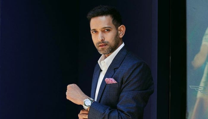 12th Fail star Vikrant Massey win big during 2025 Filmfare OTT 	Awards