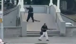 بونڈی حملے کا زخمی حملہ آور کومے سے باہر آگیا: آسٹریلوی میڈیا