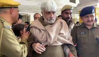 30 کروڑ روپے فراڈ کیس: فلمساز وکرم بھٹ اور اہلیہ کی درخواستِ ضمانت مسترد