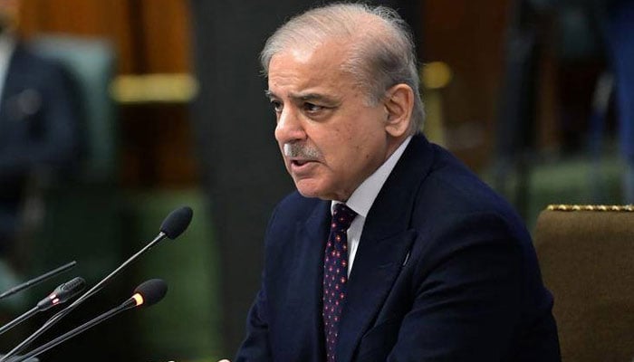 وزیرِ اعظم شہباز شریف— فائل فوٹو