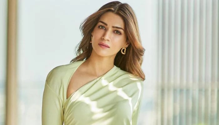 Kriti Sanon reveals behind-the-scenes of her upcoming movie Cocktail 2