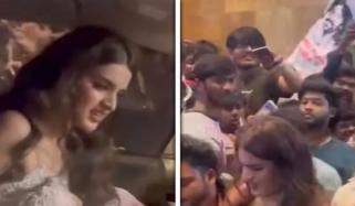 بھارتی اداکارہ نِدھی اگروال کو ایونٹ کے دوران ہجوم نے گھیر لیا