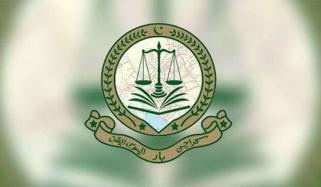 کراچی بار انتخابات، الیکشن کمشنر کی خرابیٔ طبیعت کے باعث پولنگ شروع نہ ہو سکی