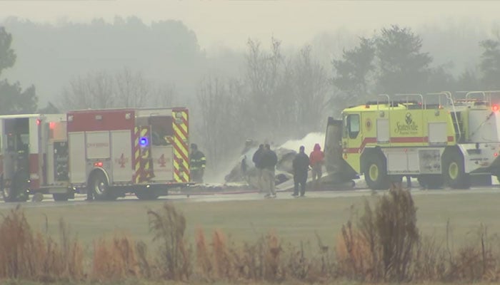 امریکا میں چھوٹا طیارہ گر کر تباہ، 7 افراد ہلاک