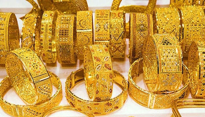 ملک بھر میں فی تولہ سونا 900 روپے سستا