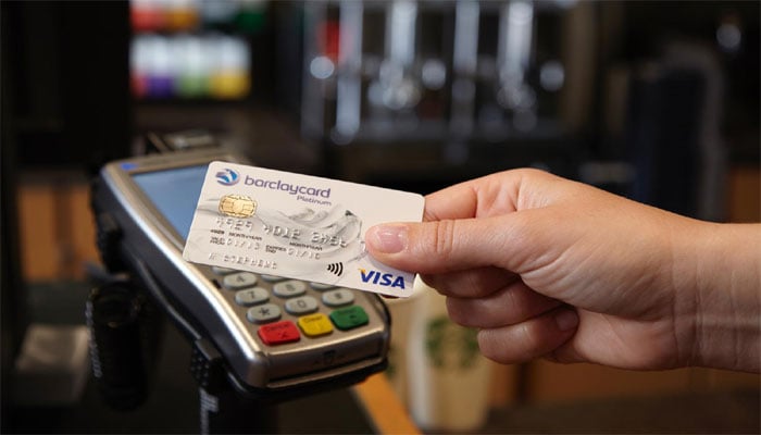 برطانیہ: بذریعہ کنٹیکٹ لیس کارڈ ادائیگی کیلئے رقم کی حد مقرر یا یکسر ختم کرنے کا اختیار
