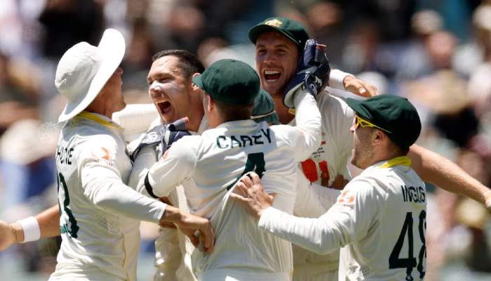 Australia crushes England to clinch Ashes with 3-0 lead