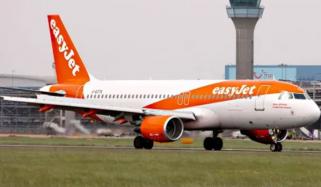 پرواز میں حیران کُن واقعہ، مردہ خاتون کو سوار کروا دیا گیا