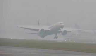 کراچی میں دھند، 5 بین الاقوامی پروازیں دیگر ایئرپورٹس منتقل