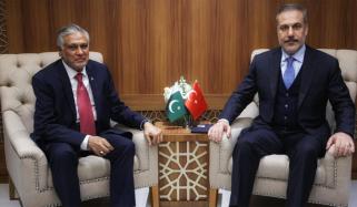 اسحاق ڈار کا ترک وزیر خارجہ سے ٹیلیفونک رابطہ، دوطرفہ تعلقات پرگفتگو