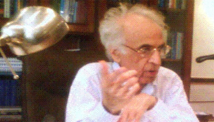 ڈاکٹر منظور احمد—فائل فوٹو