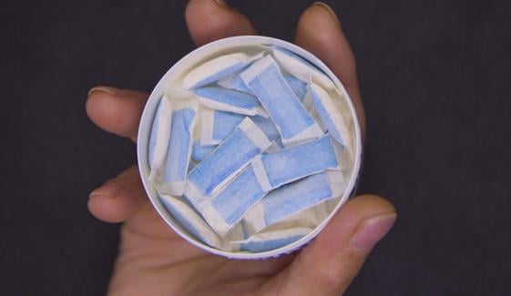 برطانیہ میں ہر آٹھ میں سے ایک نوجوان نے نکوٹین پاؤچ استعمال کیے: سروے