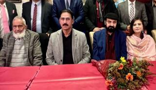 پیرس میں عاکف غنی کے شعری مجموعے کی تقریبِِ رونمائی