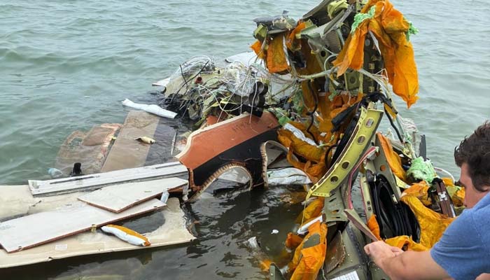 Mexican Navy Plane transporting burn patients crashes in Texas, 5 killed