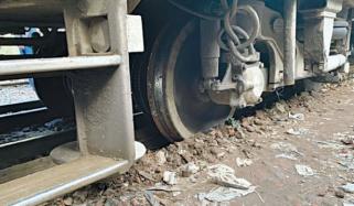 اسلام آباد ایکسپریس کی بوگی کا ایکسل لالہ موسی پر ٹوٹ گیا