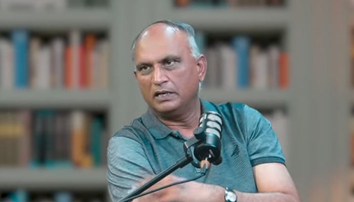 رکن پی ٹی آئی بریگیڈیئر (ریٹائرڈ) مشتاق—تصویر بشکریہ سوشل میڈیا