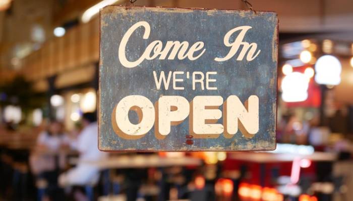 Which UK supermarkets, restaurants stay open on Christmas Day 2025?