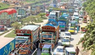 کراچی: ہیوی ٹریفک کے داخلے پر دفعہ 144 کے تحت پابندی عائد 