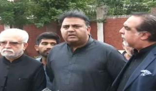 سابق رہنماؤں کا پی ٹی آئی کی سینئر قیادت کو رہا کرنے کا مطالبہ