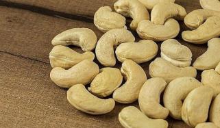 کاجو وزن کو قابو کرنے، بلڈ شوگر ریگولیٹ اور دل کی صحت کیلئے مفید