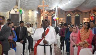 ملک بھر میں مسیحی برادری نے کرسمس کا تہوار مذہبی جوش و جذبے سے منایا