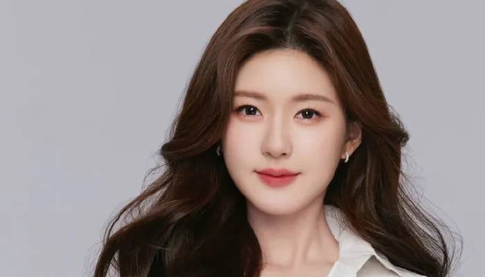 Zhao Lusi files lawsuit after Influential Artist of the Year award