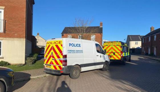 برطانیہ: فلیٹ سے معمر خاتون پنشنر کی لاش ملنے پر پولیس کی دوڑیں لگ گئیں