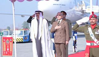 متحدہ عرب امارات کے صدر شیخ محمد بن زاید النہیان پاکستان پہنچ گئے