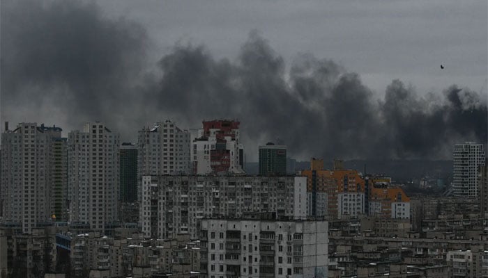 روس کا یوکرین پر حملہ،1 شخص ہلاک، ہزاروں گھروں کی بجلی منقطع