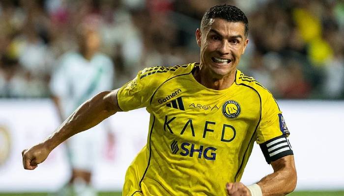 Ronaldo shares powerful message as he nears historic 1,000-goal milestone