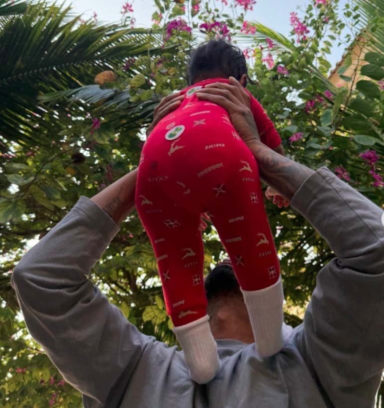 Athiya Shetty shares adorable glimpse of daughter Evaarah with KL Rahul