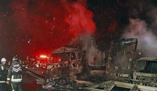 جاپان میں 56 گاڑیاں آپس میں ٹکرا گئیں، خاتون ہلاک، 26 افراد زخمی