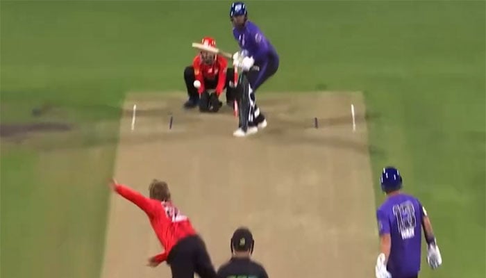 بگ بیش لیگ، ہوبارٹ ہریکینز نے میلبرن رینیگیڈز کو 4 وکٹ سے ہرا دیا