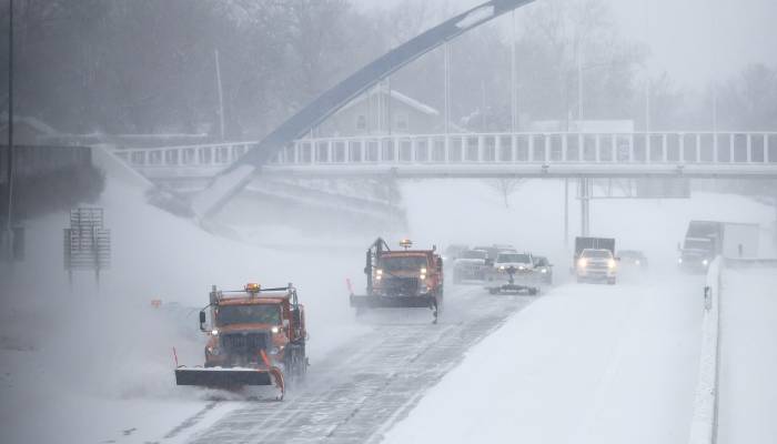 Winter storm wreaks havoc in US, millions under alerts