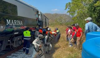 میکسیکو میں ٹرین پٹری سے اتر گئی، 13 افراد ہلاک اور 98 زخمی