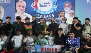 لیاقت آباد گیمز: مرد و خواتین کی شرکت، منعم ظفر نے انعامات تقسیم کیے