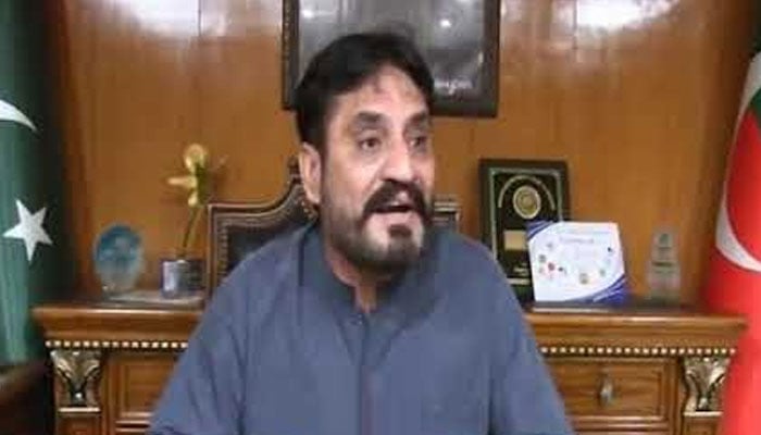 حلفاً کہتا ہوں گٹر کا ایک ڈھکن بھی نہیں دیا گیا، ٹاؤن چیئرمین گوہر خٹک