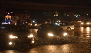 کراچی میں موسم سرما کی پہلی بارش کا آغاز