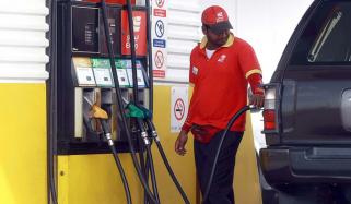 متحدہ عرب امارات میں پیٹرولیم کی قیمتوں میں کمی کا اعلان